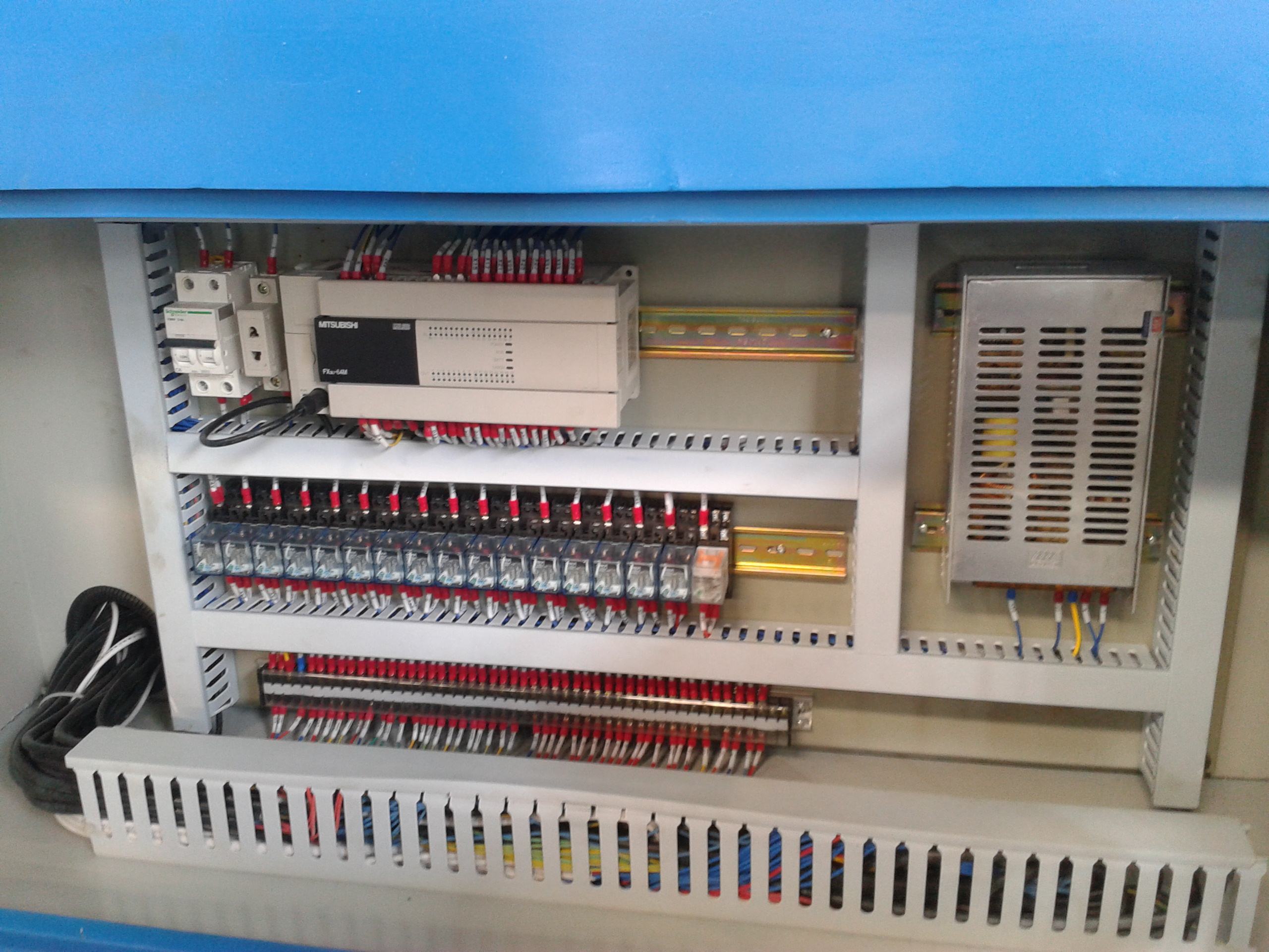 石家莊配電柜,河北配電柜,石家莊變頻柜,石家莊PLC控制柜 石家莊配電柜,河北配電柜,石家莊變頻柜,石家莊PLC控制柜