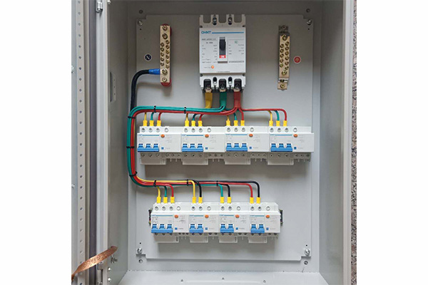 石家莊配電柜,河北配電柜,石家莊變頻柜,石家莊PLC控制柜 石家莊配電柜,河北配電柜,石家莊變頻柜,石家莊PLC控制柜