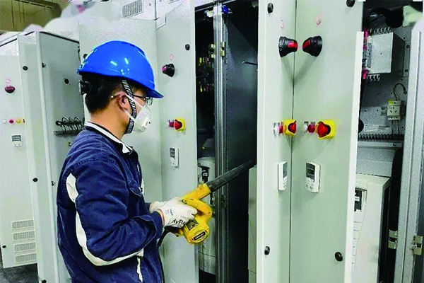 河北配電柜維護保養(yǎng),石家莊配電柜生產(chǎn)廠家 河北配電柜維護保養(yǎng),石家莊配電柜生產(chǎn)廠家